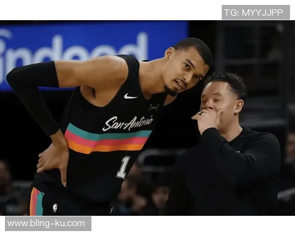 福克斯谈文班复出对球队的积极影响让我们打得更加轻松自如