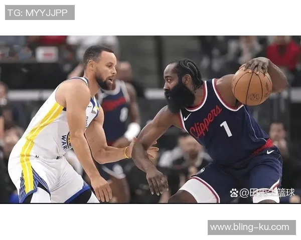 双雄对决库里穿哈登战靴哈登社交媒体转发表达支持